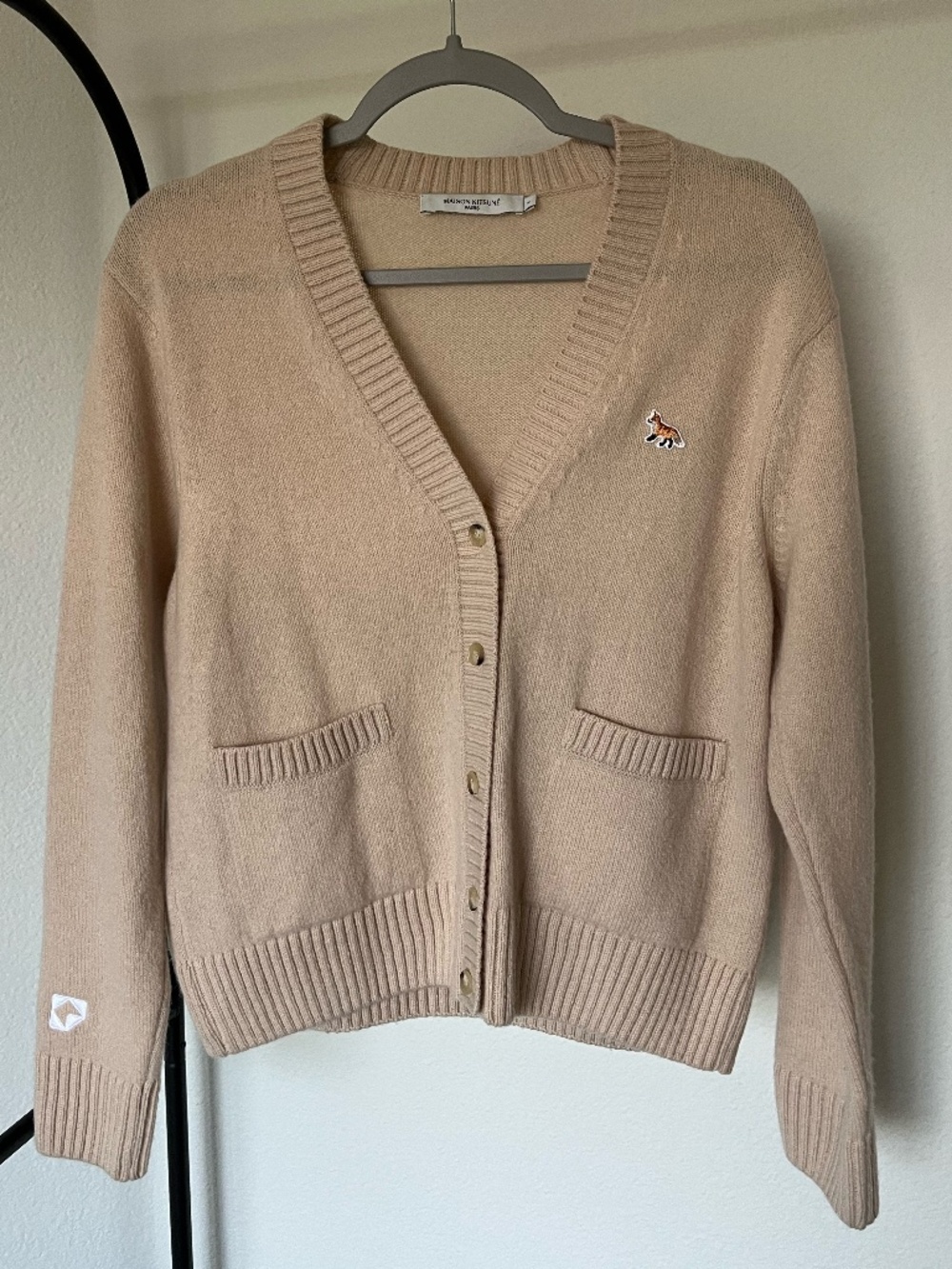 MAISON KITSUNÉ PARIS | Women's Natural Maison Kitsuné Baby Fox Boxy Cardigan - Picture 7 of 14